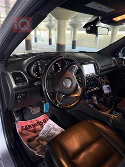 جيب جراند شيروكي